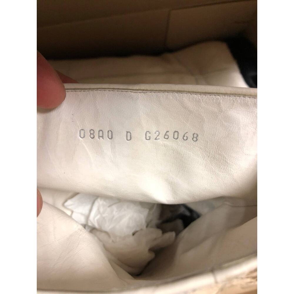 Elegant Chanel White Textured Leather Logo Boots - EU 38 - Picture 7 of 7